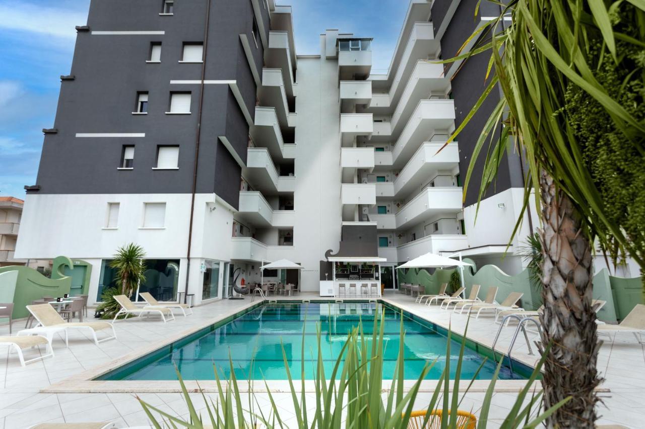Nero D'Avorio Apartments Римини Экстерьер фото