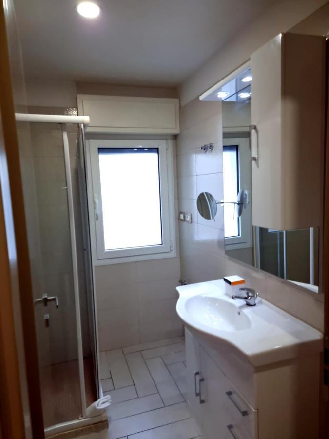 Nero D'Avorio Apartments Римини Экстерьер фото
