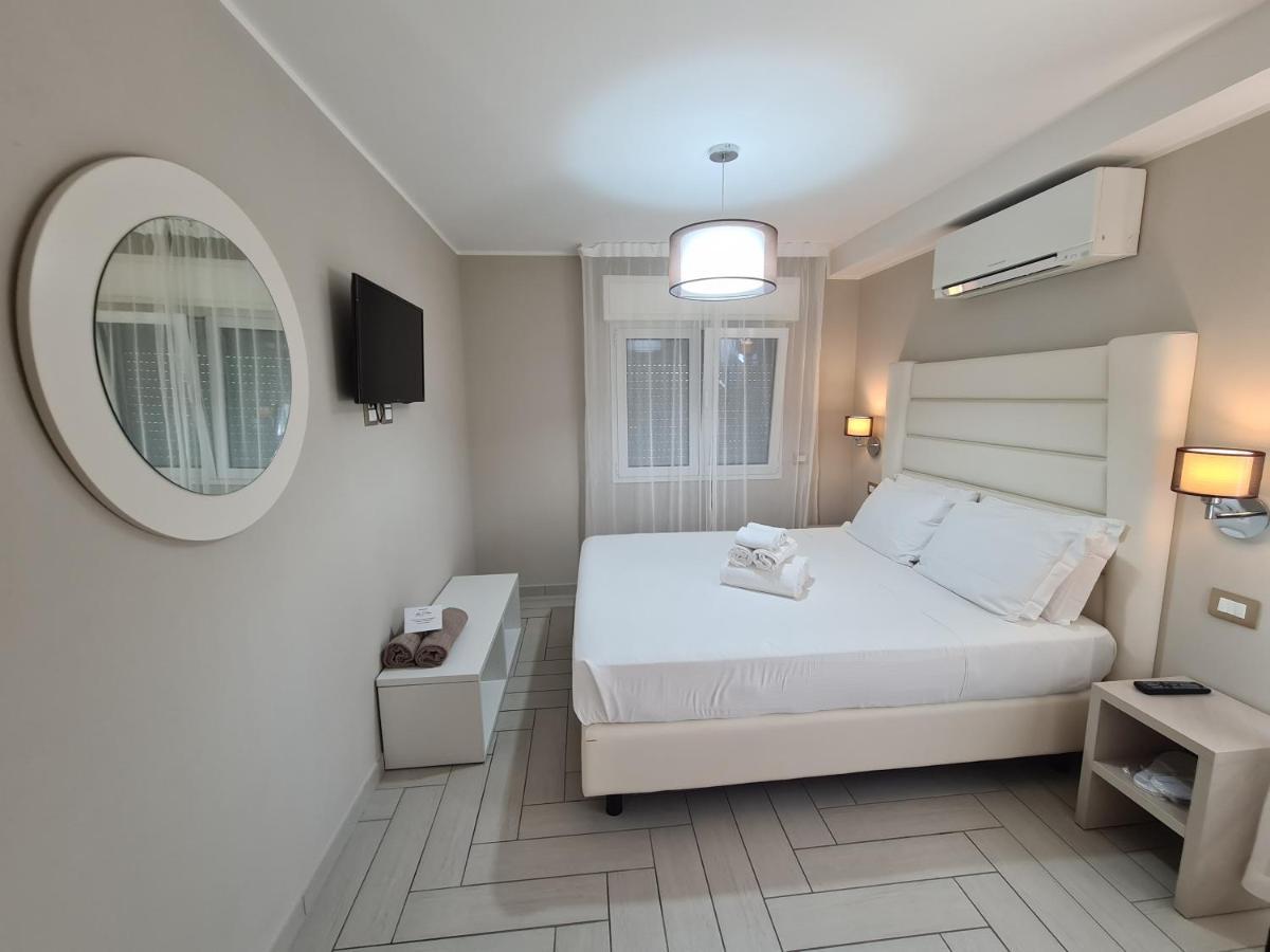 Nero D'Avorio Apartments Римини Экстерьер фото
