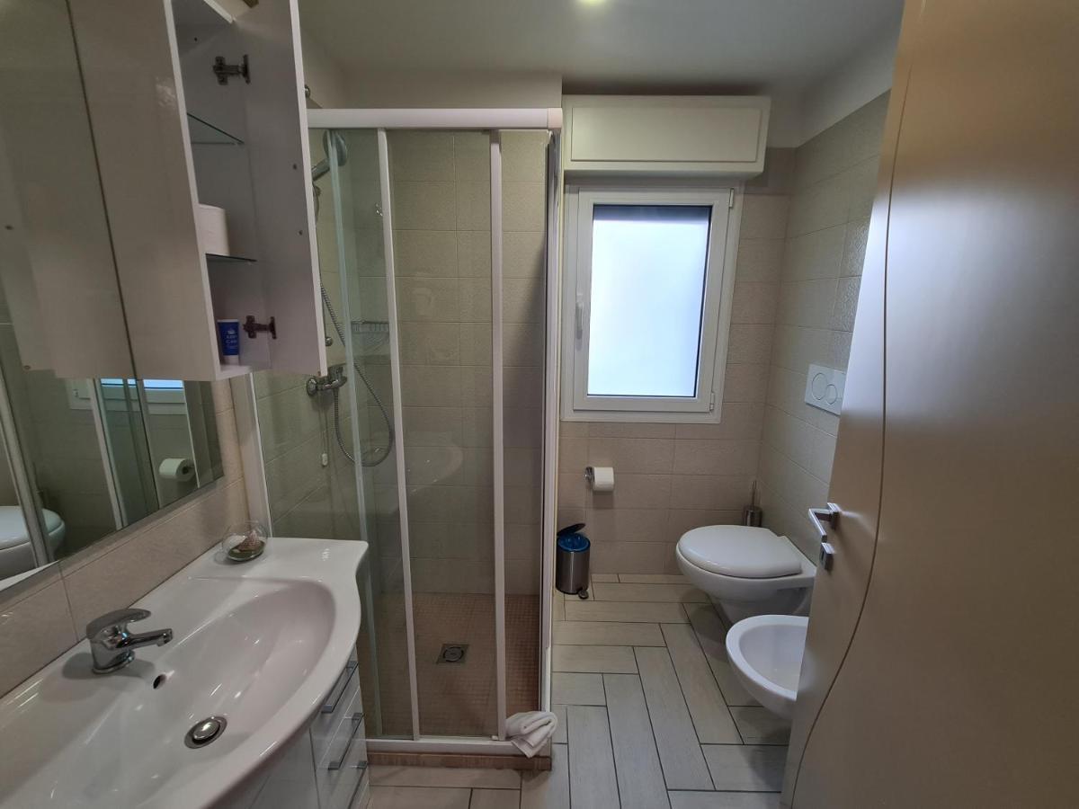 Nero D'Avorio Apartments Римини Экстерьер фото